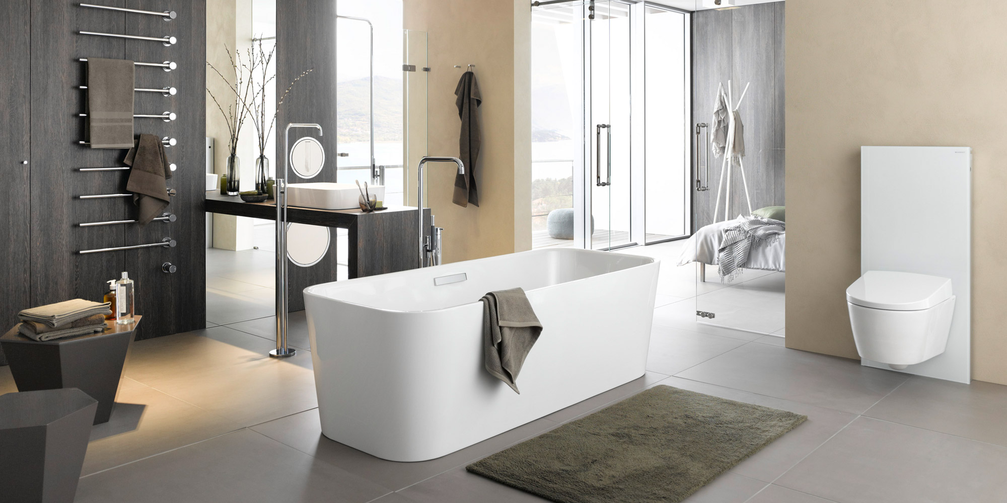 Modernes Badezimmer mit Naturtönen von Bette